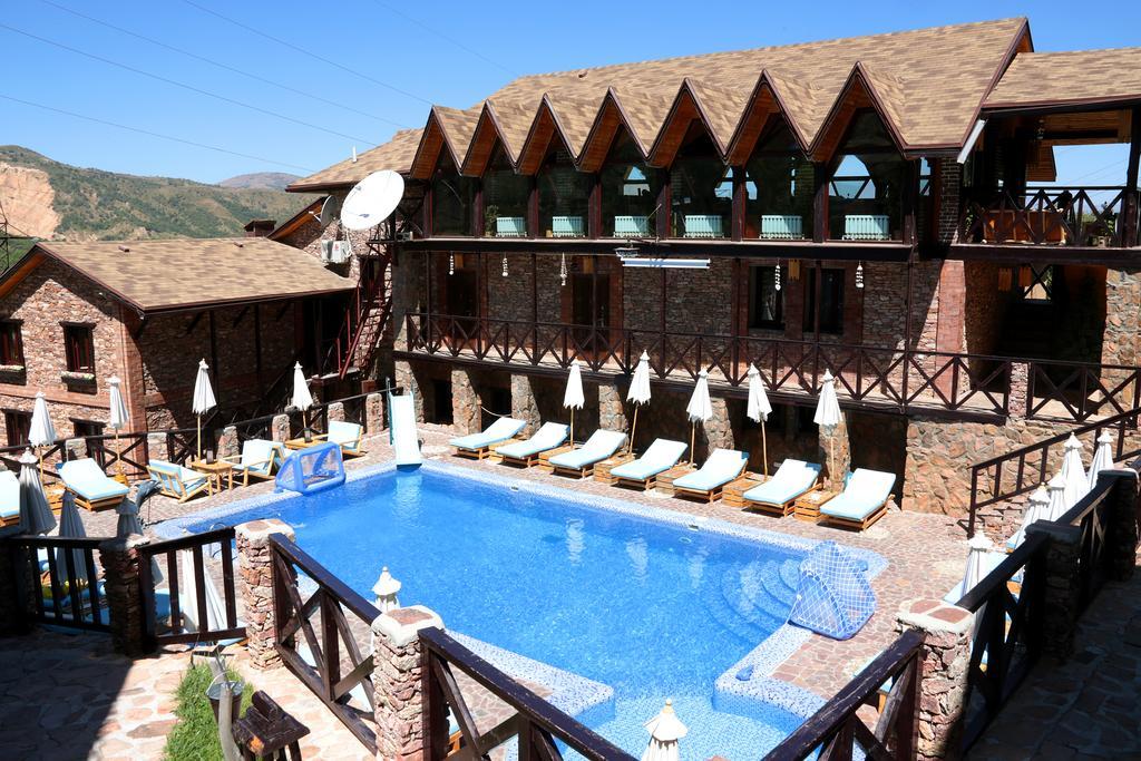 Nebesa Guest House Chimgan Exterior foto